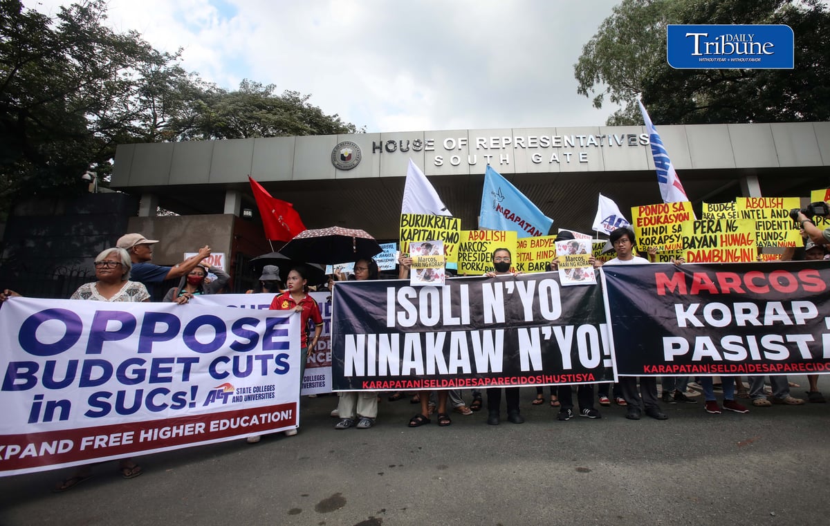 (September 23 2026) Militant groups hold a picket outside the House of Representatives in Quezon City on Wednesday, September 23, 2026, to condemn the railroading of the budget of the office of the President which highlights the malicious collusion of Malacanang and congress in embedding pork barrel and other anomalous items in the 2027 general appropriations bill. The House plenary was expected to tackle and approve the proposed budget despite calls from the groups for greater scrutiny of confidential funds and other allocations for the Office of the President. Photo/Analy Labor