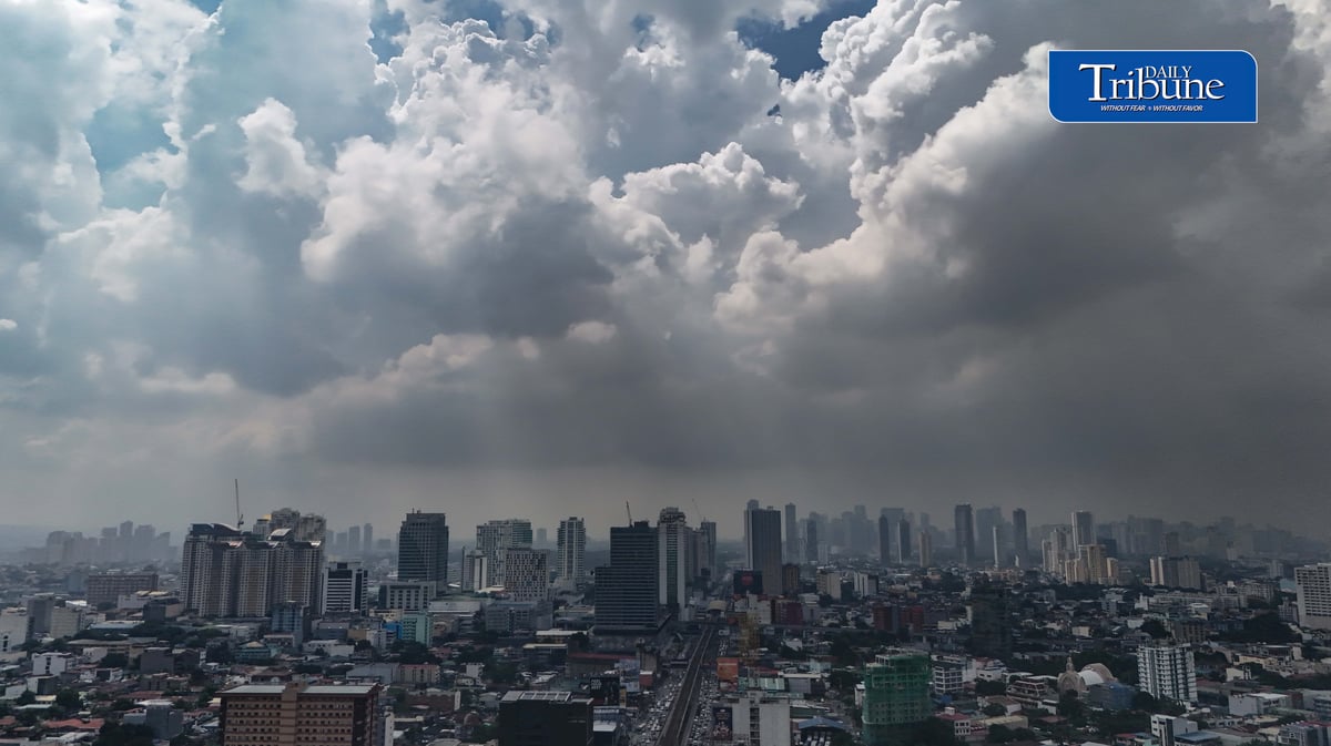 CLEAR SKIES DESPITE QUEENIE
Metro Manila experiences clear to partly cloudy skies as seen from Quezon City on Thursday, 24 September 2026.
Tropical Storm Surigae entered the Philippine Area of Responsibility at 7 a.m. and was given the local name “Queenie,” becoming the 17th tropical cyclone to enter PAR this year. PAGASA said the storm was not expected to directly affect most of the country over the next three days.
PAGASA has also warned that the ongoing El Niño could intensify into a “very strong” event before the end of 2026 and persist through the first half of 2027.
Photo by Analy Labor