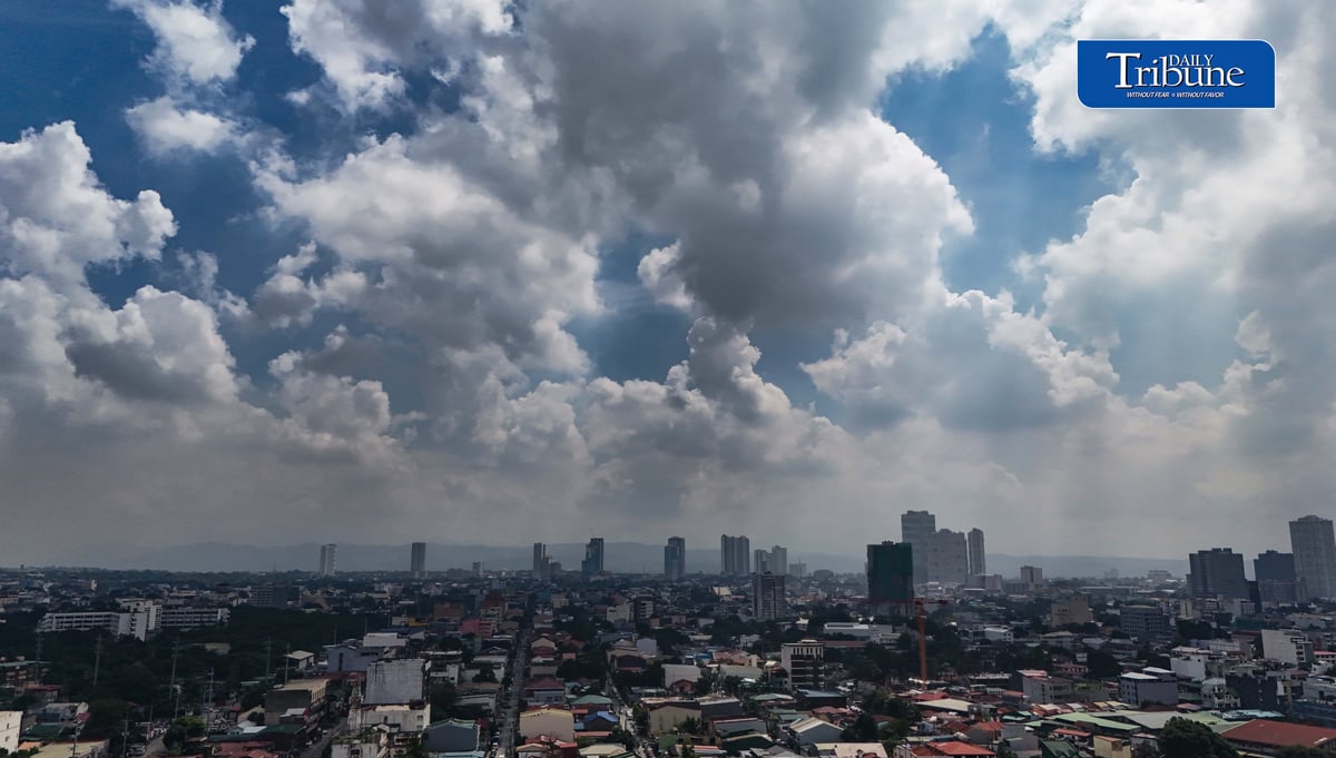 CLEAR SKIES DESPITE QUEENIE
Metro Manila experiences clear to partly cloudy skies as seen from Quezon City on Thursday, 24 September 2026.
Tropical Storm Surigae entered the Philippine Area of Responsibility at 7 a.m. and was given the local name “Queenie,” becoming the 17th tropical cyclone to enter PAR this year. PAGASA said the storm was not expected to directly affect most of the country over the next three days.
PAGASA has also warned that the ongoing El Niño could intensify into a “very strong” event before the end of 2026 and persist through the first half of 2027.
Photo by Analy Labor