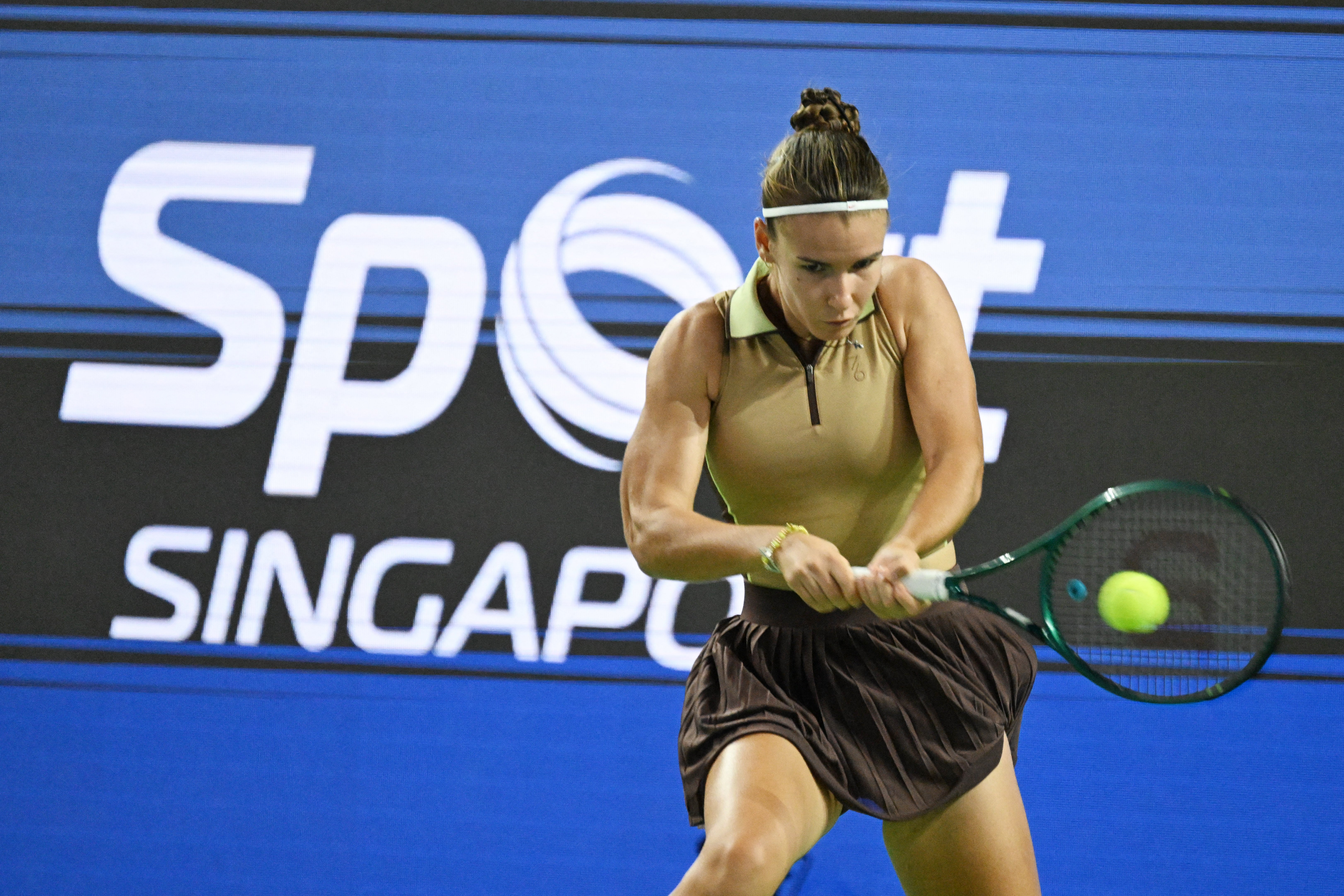 Prozorova stuns No. 3 seed Eala