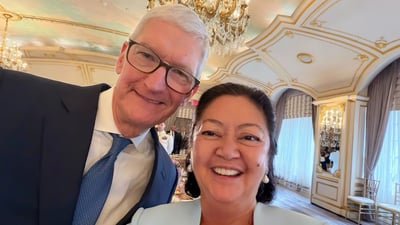 Apple boss gets FL up to speed  