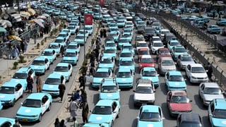 Cabbies defy music ban
