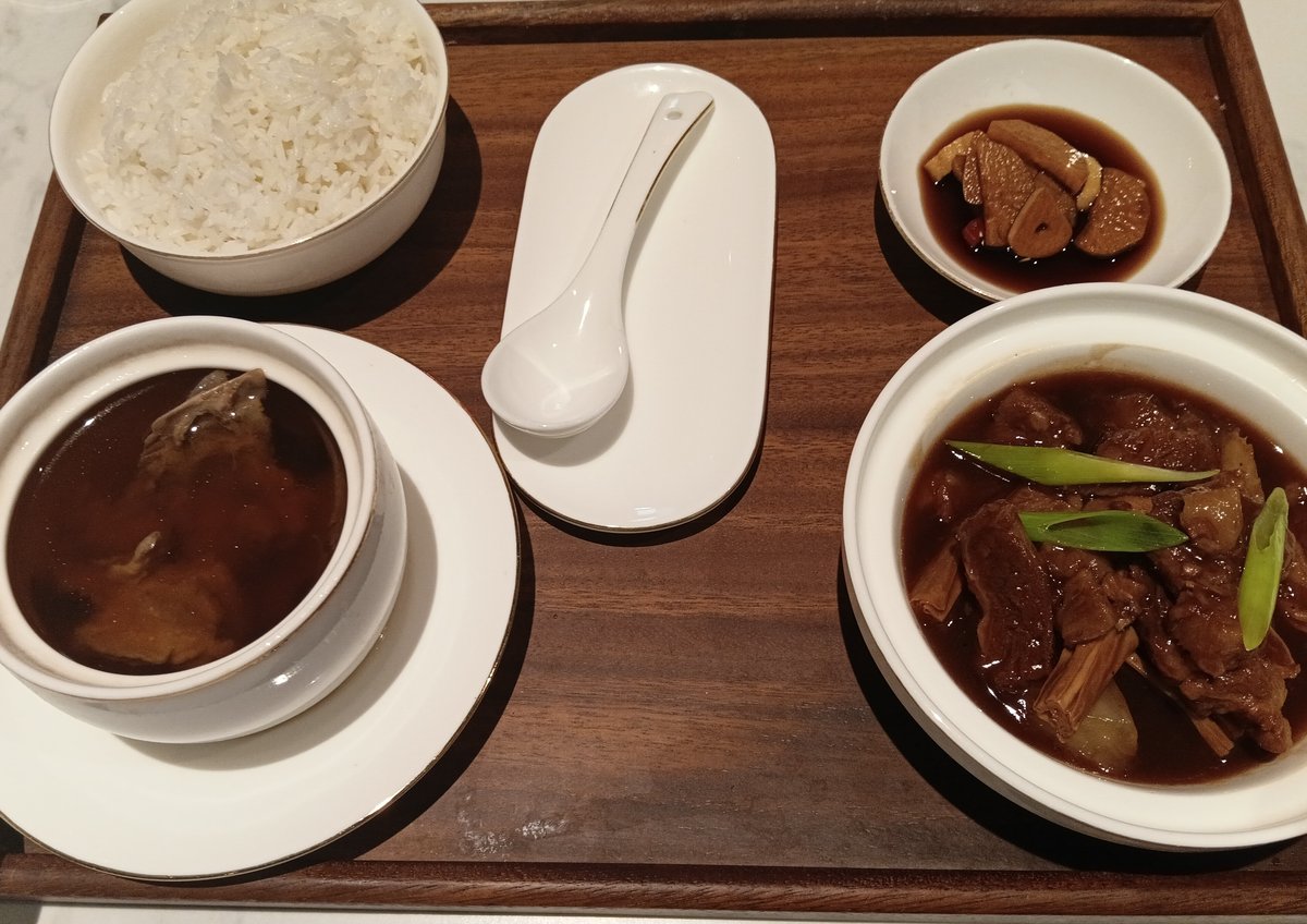 CHINESE COMFORT. 18 Jade’s Braised Beef and Radish Set pairs tender beef, white radish, bean curd and seasonal vegetables with steamed jasmine rice, a radish appetizer and chicken broth soup.