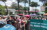 Robin Padilla supporters