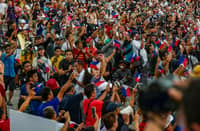 Most Filipinos wave white flag on corruption