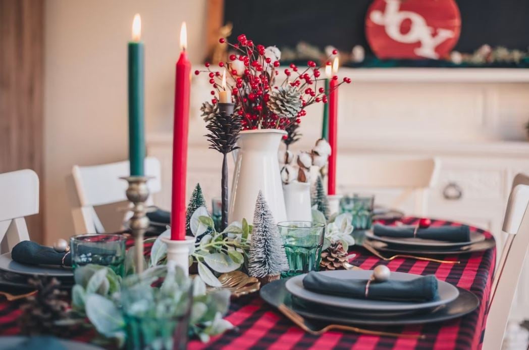 SMALL tabletop details, including candles, tie the entire look together and enhance the overall decoration.