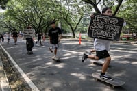 Skaters fight back