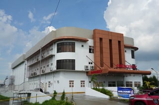 Batangas governor visits Pampanga hospital for benchmarking