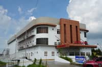 Batangas governor visits Pampanga hospital for benchmarking