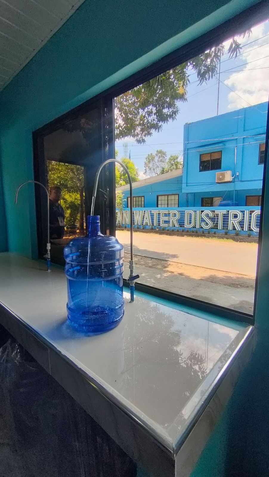Bayawan City welcomes water refilling station