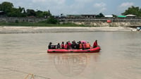 MMDA sends pontoons, boats to aid Tarlac river crossings