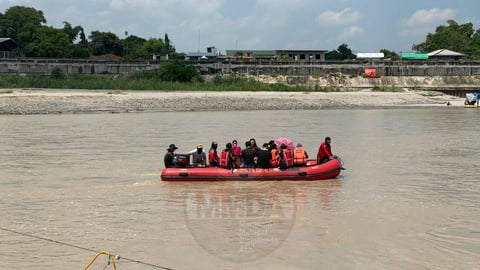 MMDA sends pontoons, boats to aid Tarlac river crossings