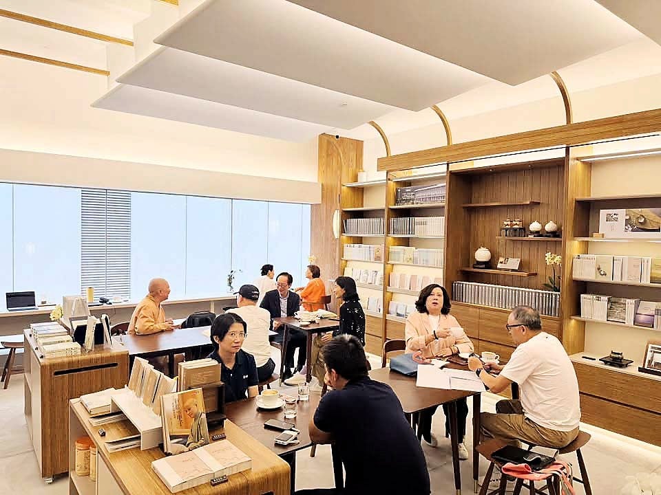 Jing Si Books & Café evokes Tzu Chi’s 
quiet mission