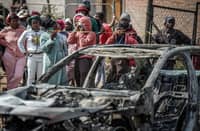 Gunmen kill 17 in bar shooting