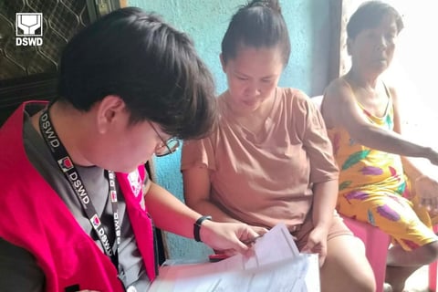 DSWD provides P50,000 cash assistance to Veloso family