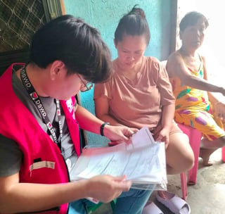 DSWD provides P50,000 cash assistance to Veloso family