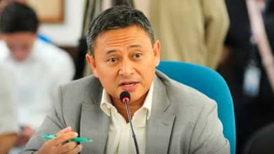 Angara: DepEd cannot control students' social media use at home
