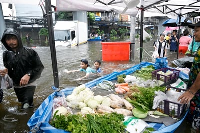 Floods tolls mount