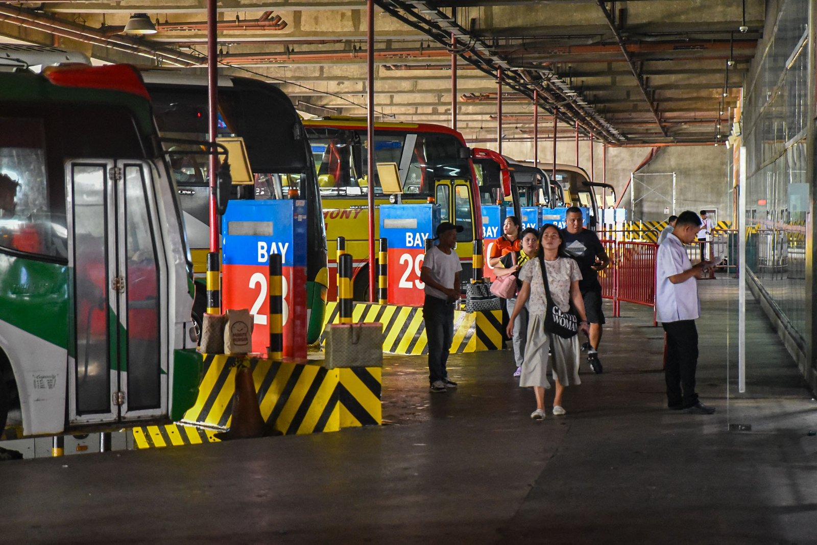 Passengers bound for Cavite and other destinations from Metro Manila flock to the Parañaque Integrated Terminal Exchange (PITX as fewer buses operate amid rising oil prices on September 28.

Bus passengers face higher fares as Metro Manila and city buses now charge ₱15 for the first five kilometers for ordinary buses and ₱18 for air-conditioned buses, while provincial buses start at ₱12 for the first five kilometers. l Zedrich Xylak Madrid