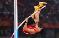ERNEST John Obiena delivers yet another dazzling performance, clearing a record-breaking 5.91 meters to rule the men’s pole vault event of the 20th Asian Games on Tuesday in Nagoya.