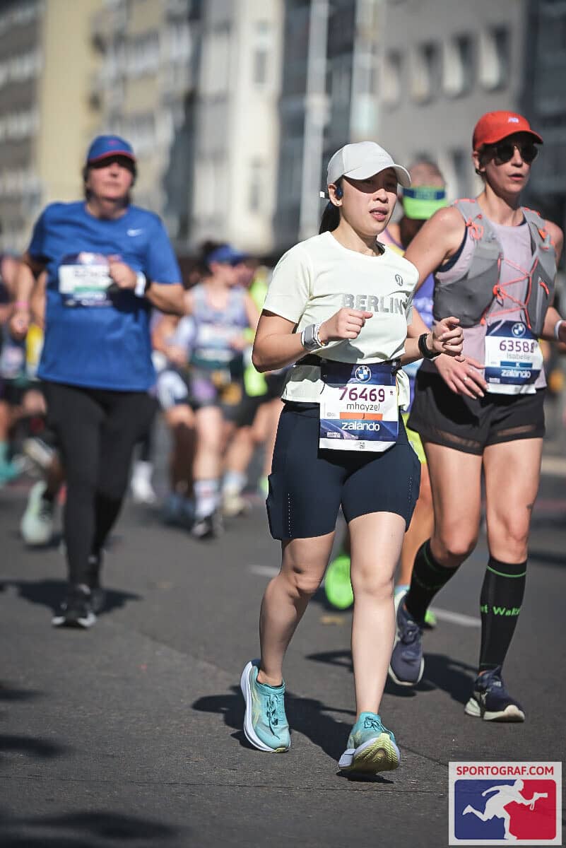 MHAYZEL Salas runs in the BMW Berlin Marathon 2026.