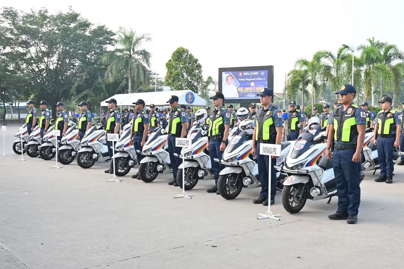 Central Luzon cops receive 48 new motorcycles