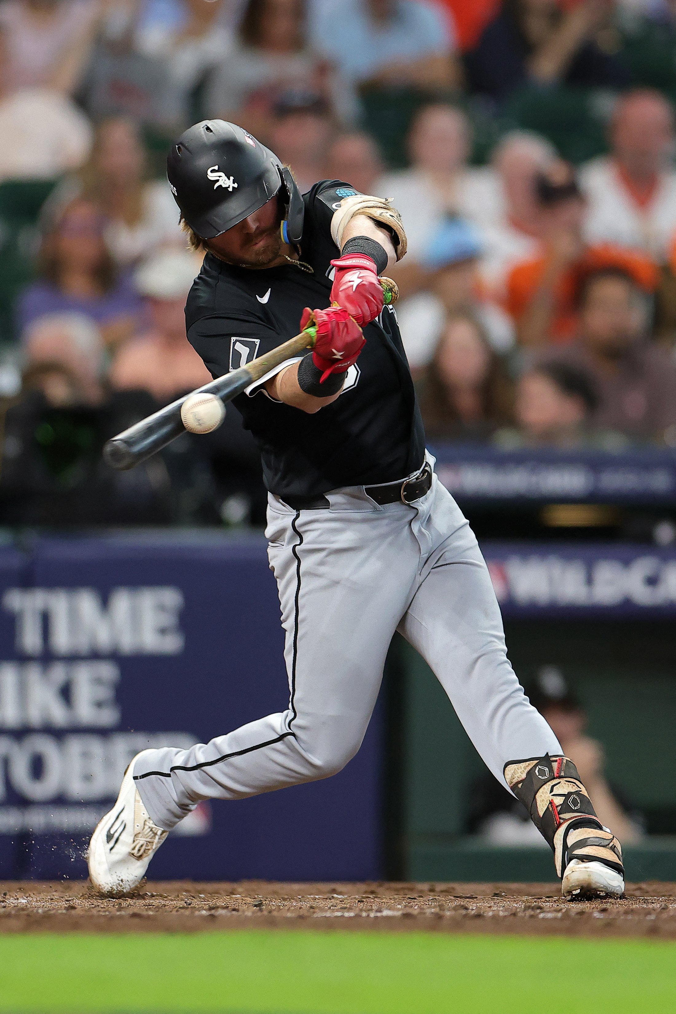 WORTH THE CHASE: Meidroth blasts White Sox through; Phillies stay alive