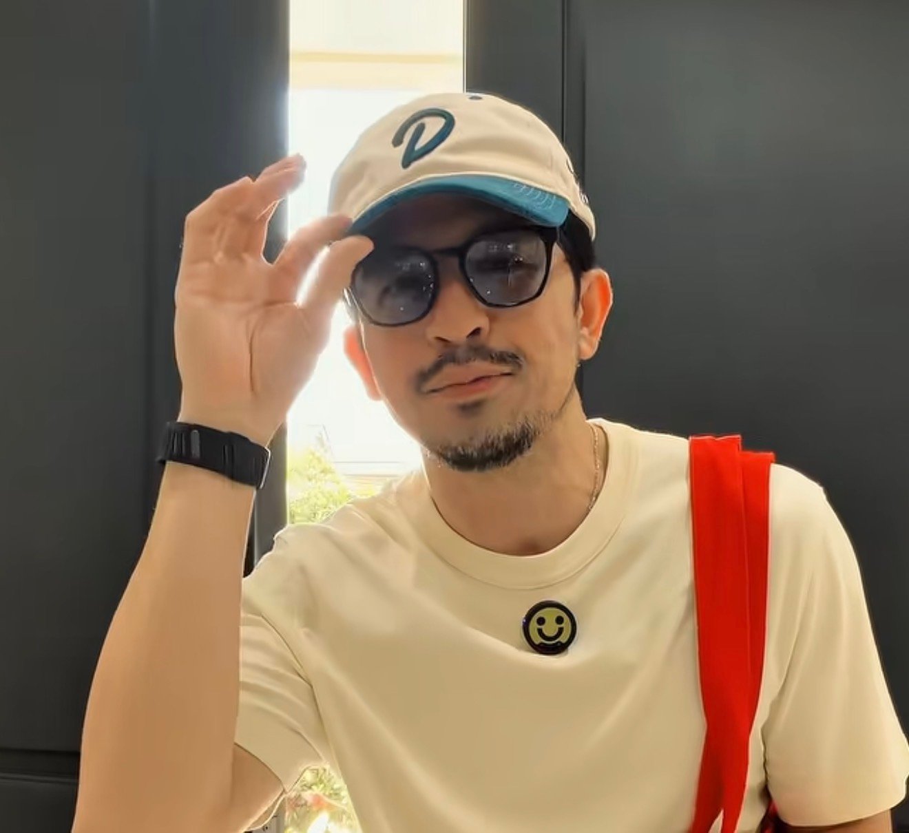 Dennis Trillo’s ‘Ano ang bag mo?’ post sparks online speculation