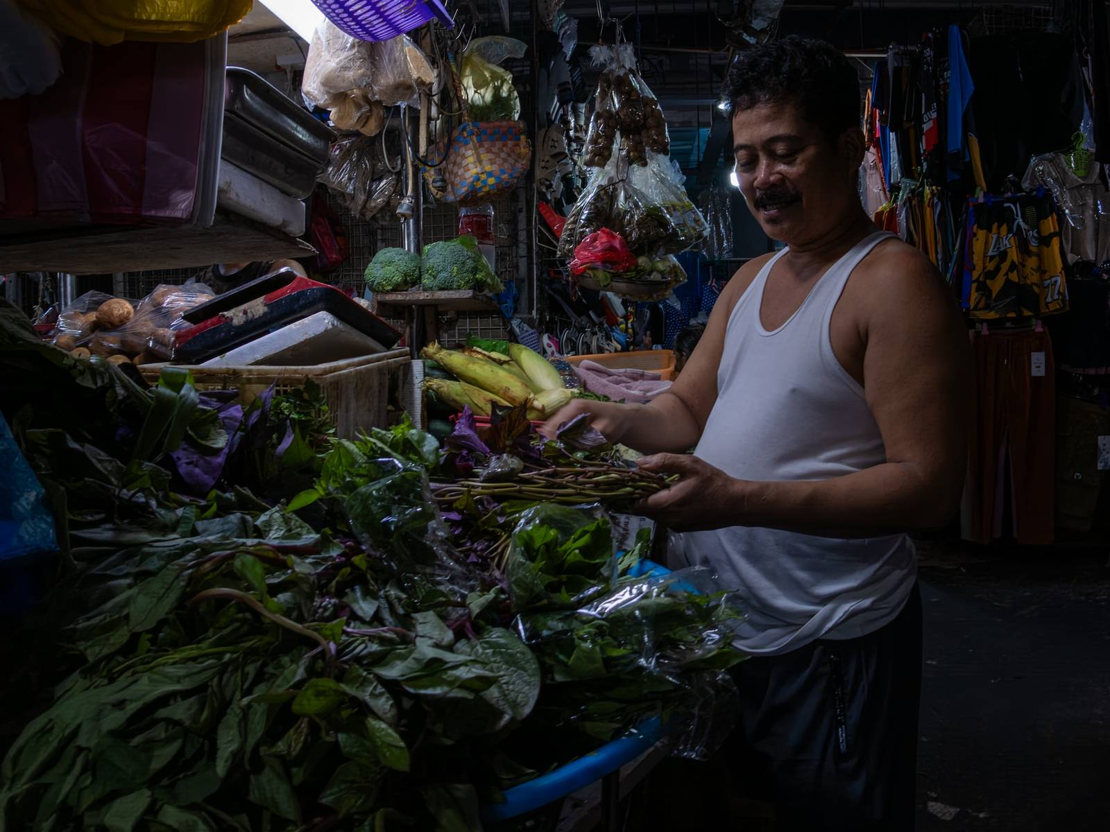 Locally grown vegetables are displayed for sale at Paco Public Market in Manila on 02 October 2026. The Department of Agriculture is preparing measures to mitigate the potential impact of El Niño, which could reduce vegetable production due to water shortages and higher irrigation costs, potentially affecting farmers’ incomes and food supply.