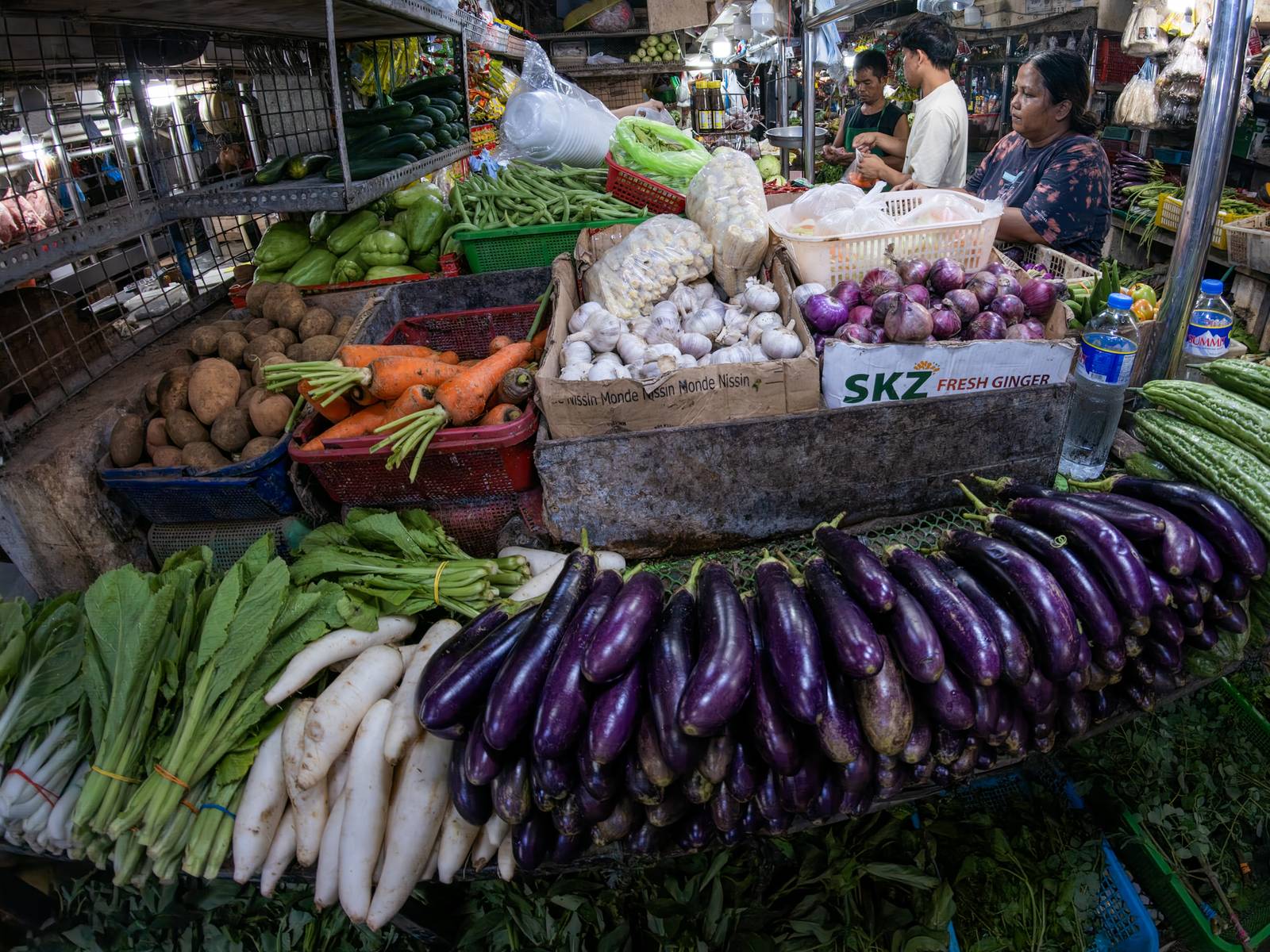 Locally grown vegetables are displayed for sale at Paco Public Market in Manila on 02 October 2026. The Department of Agriculture is preparing measures to mitigate the potential impact of El Niño, which could reduce vegetable production due to water shortages and higher irrigation costs, potentially affecting farmers’ incomes and food supply.