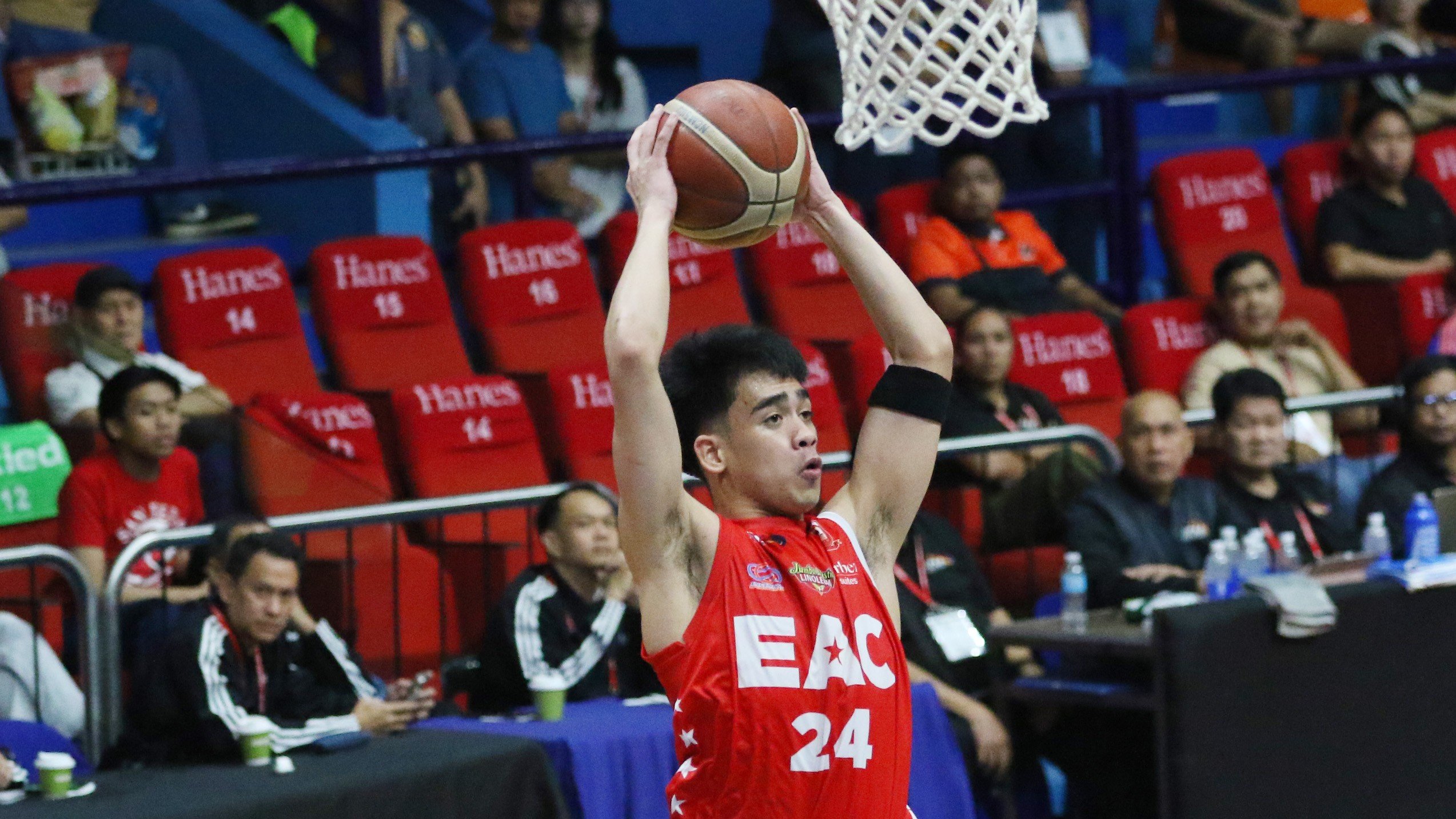 Generals repulse Pirates