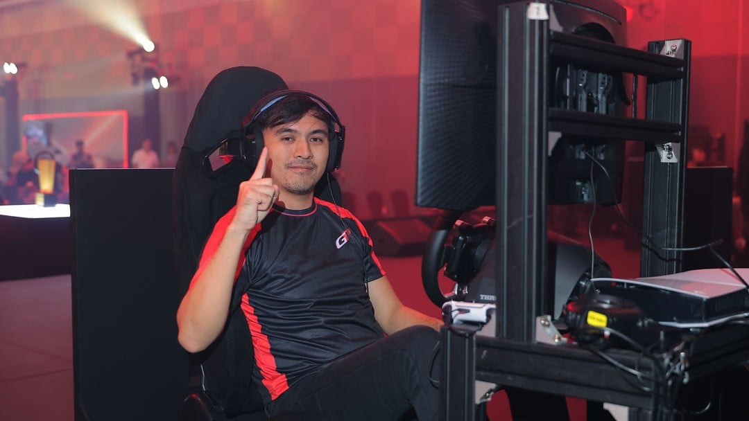 Toyota sends Filipino sim racers to Asia finals