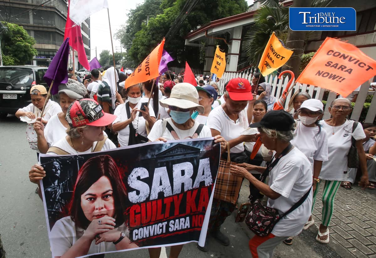 (October 02 2026) Groups gathered outside Club Filipino in San Juan City, on Friday September 2 2026, calling for the conviction of Vice President Sara Duterte, while former senator Antonio Trillanes held a press-conference inside club filipino. Photo/Analy Labor