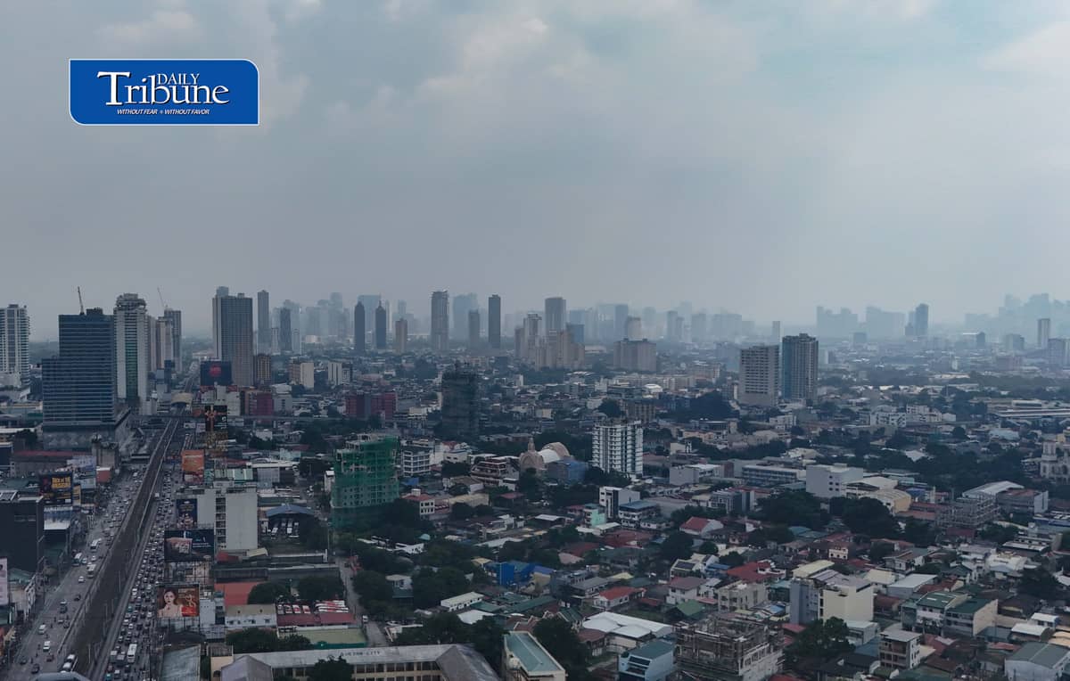 (October 03 2026) Haze blankets over Metro Manila as seen from Quezon City on Saturday October 3 2026, according to the Department of Environment and Natural Resources (DENR) on October 2, two cities had stations that recorded “unhealthy” air quality, while the rest of the 18 monitoring stations in the National Capital Region registered “fair” or “good” readings. Photo/Analy Labor
