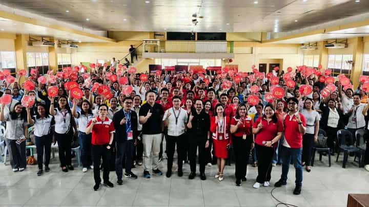 CHINA Bank Savings president James Christian T. Dee (3rd from left) and first vice president II and Automatic Payroll Deduction Lending Group head Niel C. Jumawan (5th from left) pose with CBS Financial Wellness Seminar attendees at the Schools Division office of Leyte.