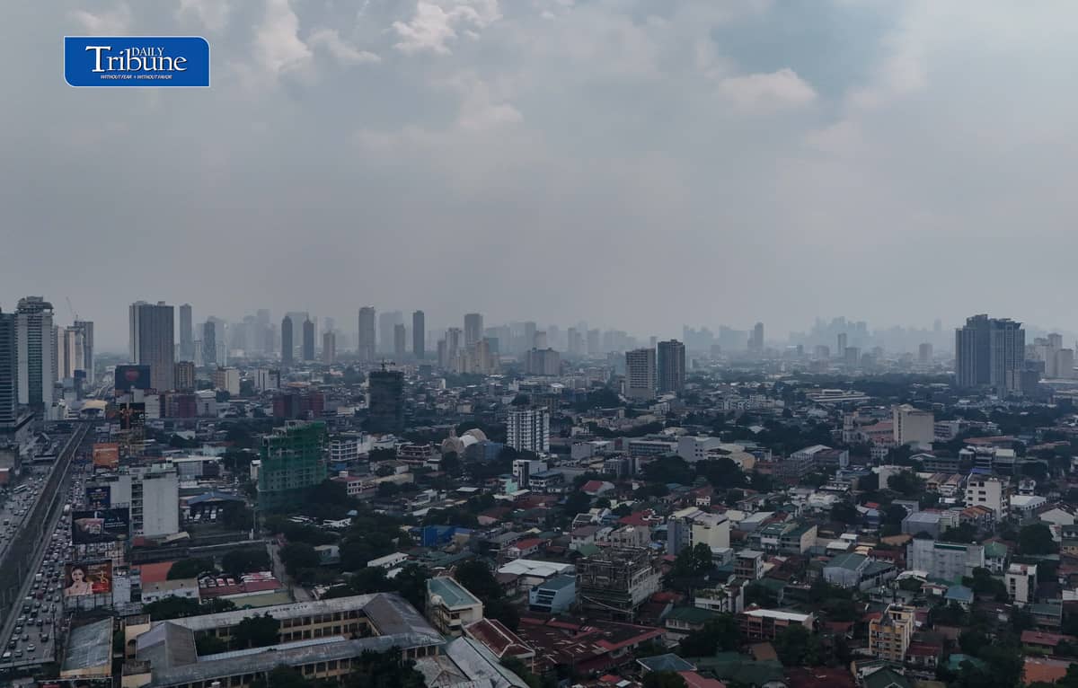 (October 03 2026) Haze blankets over Metro Manila as seen from Quezon City on Saturday October 3 2026, according to the Department of Environment and Natural Resources (DENR) on October 2, two cities had stations that recorded “unhealthy” air quality, while the rest of the 18 monitoring stations in the National Capital Region registered “fair” or “good” readings. Photo/Analy Labor