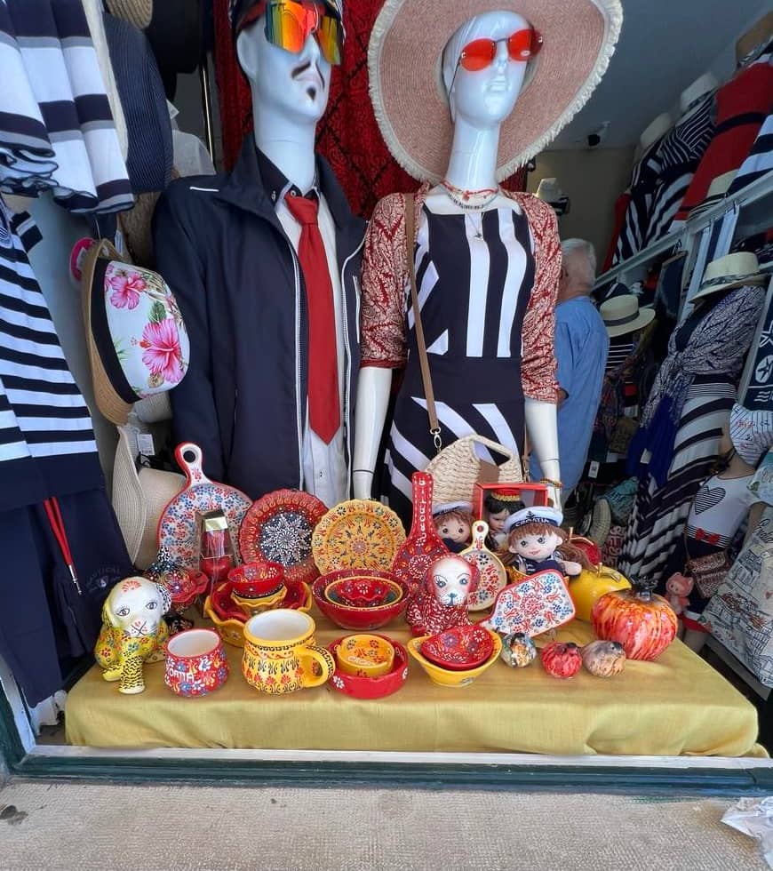 SOUVENIRS and summer outfits for all.