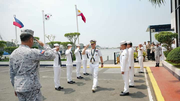 PHL, Korean navies deepen logistics ties