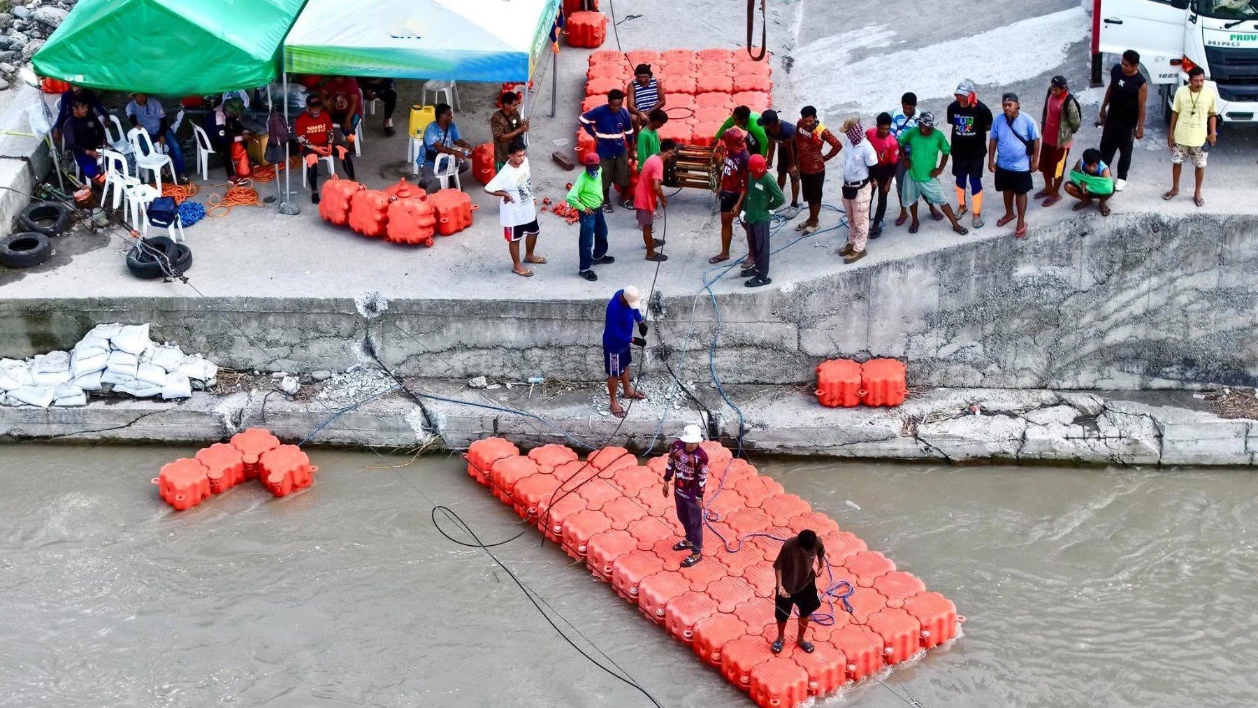 Pontoon installation started as alternative route for bridge