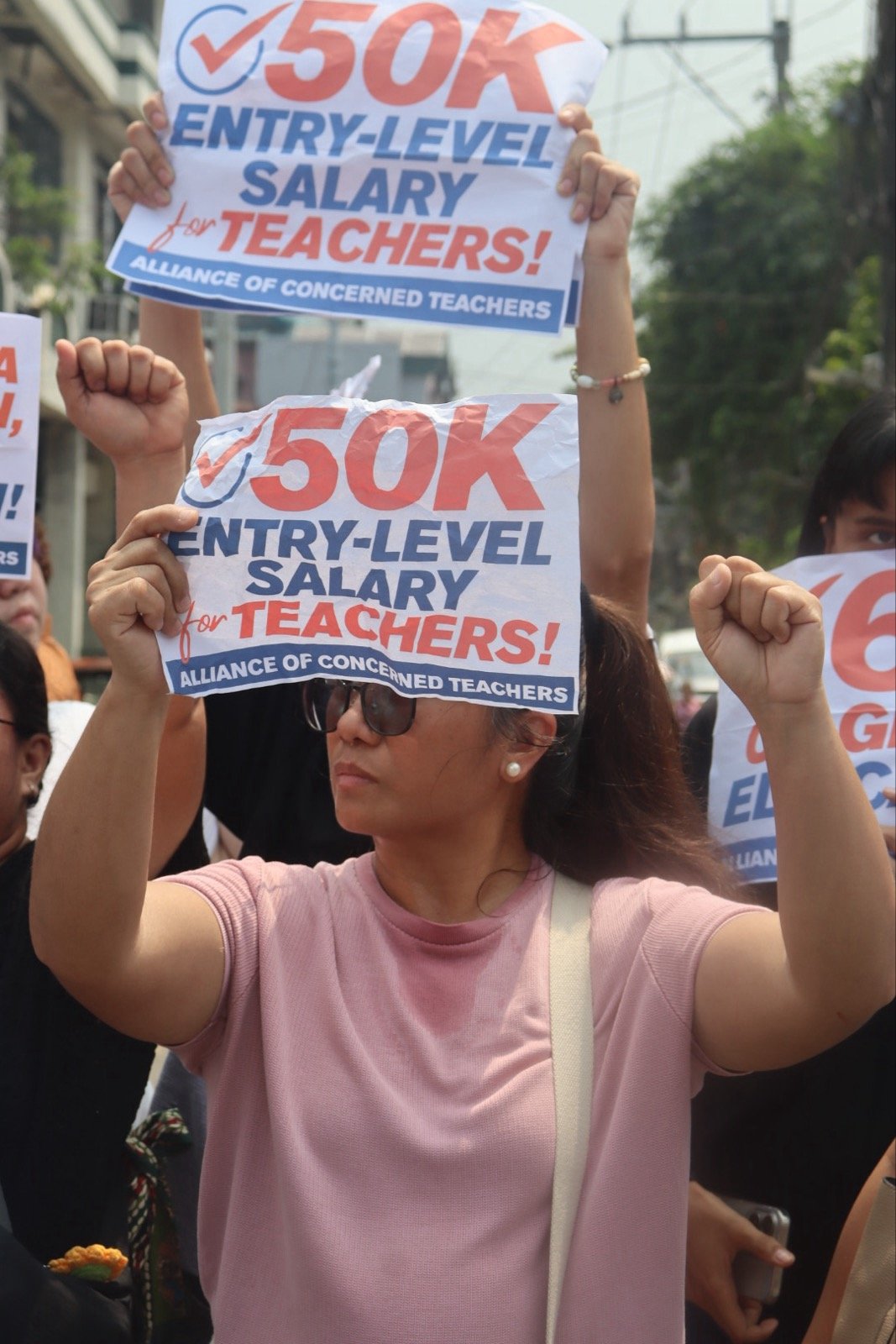 Protesters breach tight security for rally near Palace