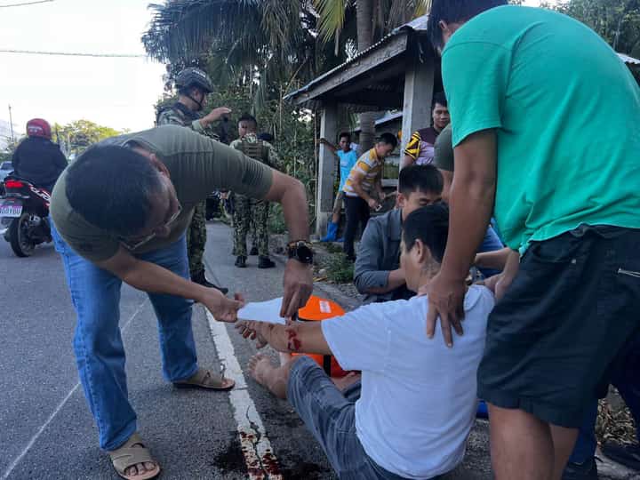 Cordillera police chief aids motorcycle crash victims in Abra