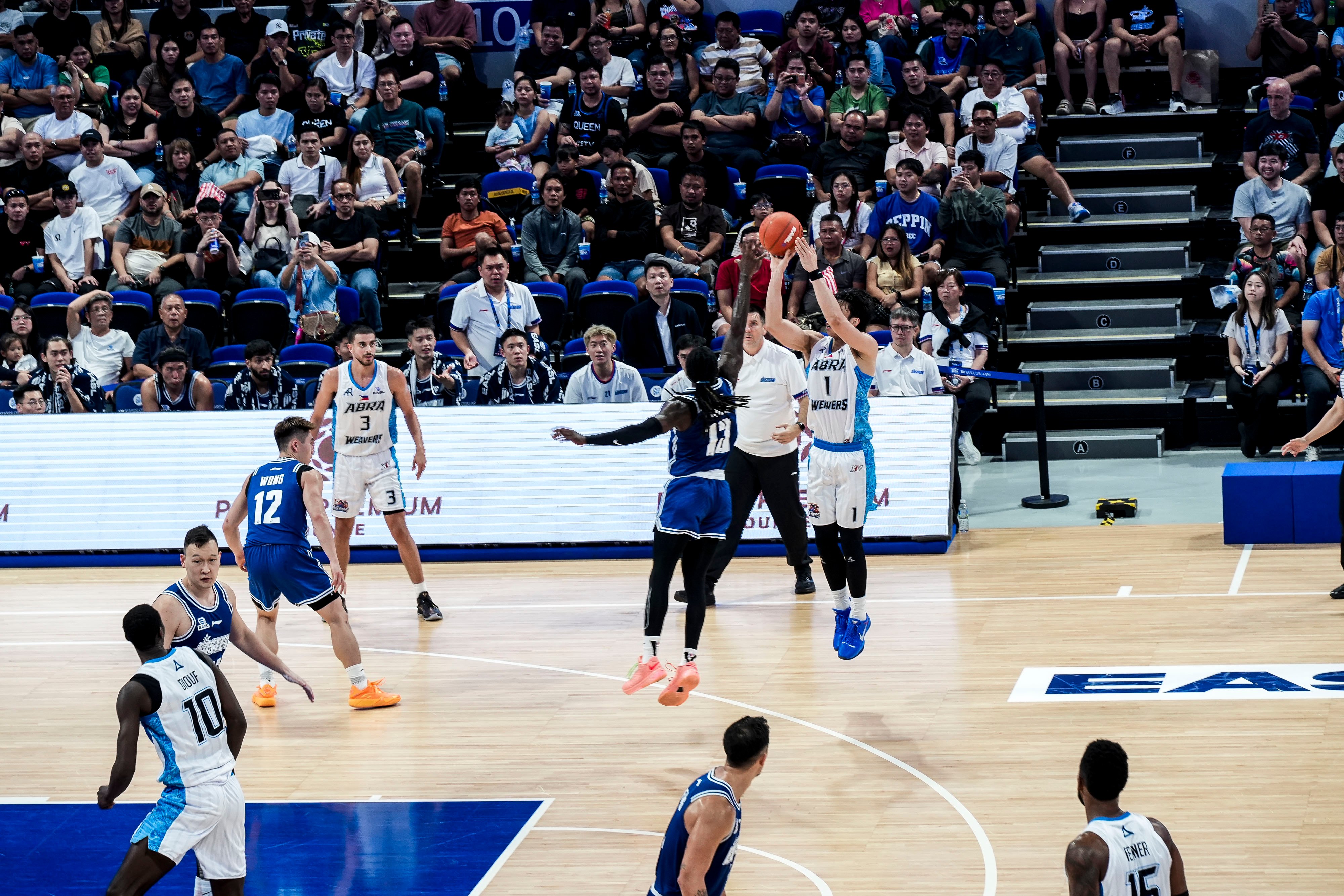 Weavers post sizzling EASL debut
