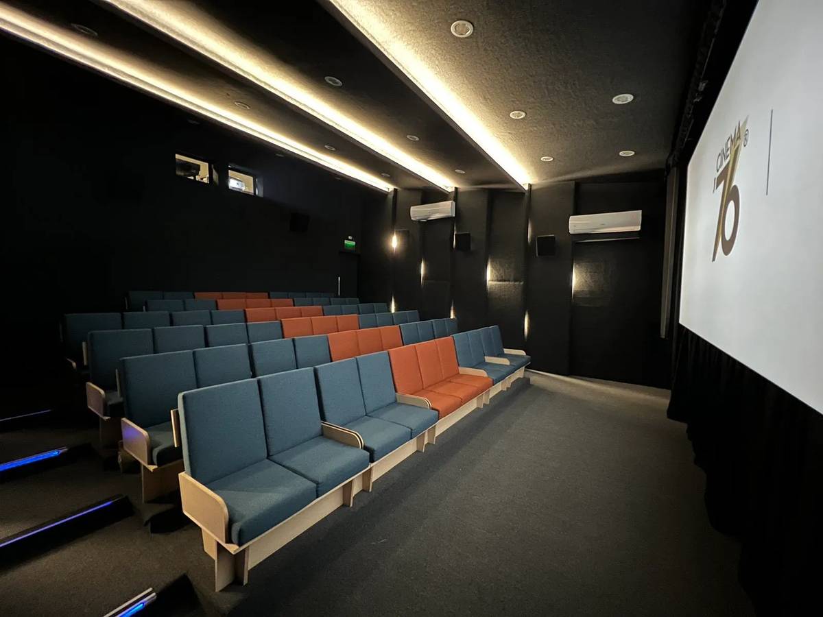Cinema '76 interior