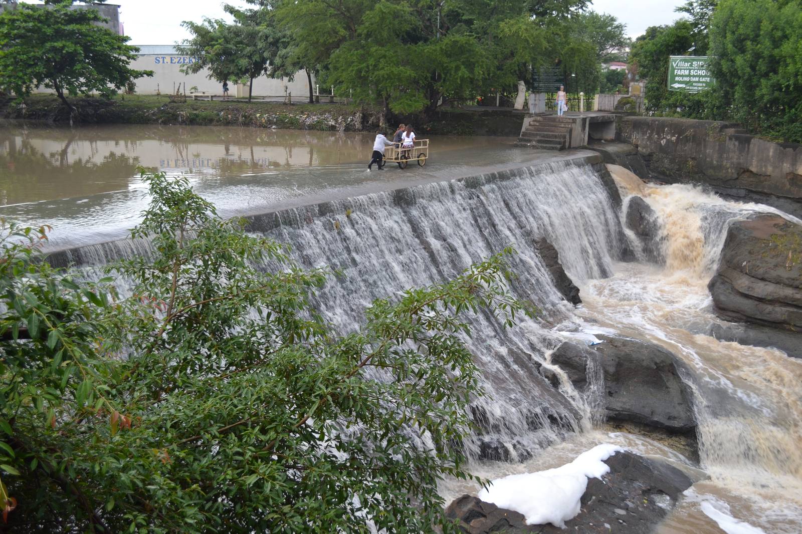 LIGAS Dam between Las Piñas City in Metro Manila and Bacoor in Cavite.