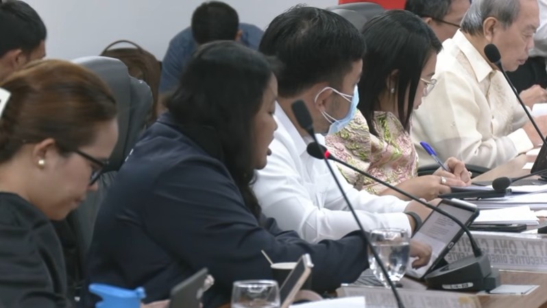Civic group urges transparency in use of campaign materials on social media