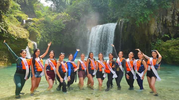 2026 Miss Asia Pacific candidates shines at Kawasan Falls visit