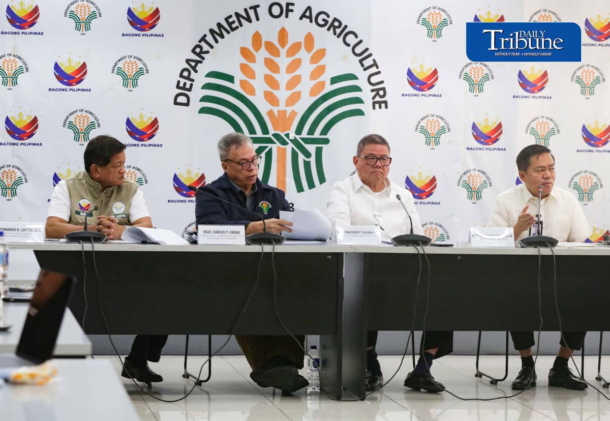 (October 05 2026) Department of Agriculture (DA) Secretary Francisco Tiu Laurel hold a joint press conference with NBI-NMIS, to provide the public and the media with an accurate and official information regarding the joint NBI-NMIS enforcement operation that resulted in the confiscation of approximately 11.5 metric tons of undocumented imported meat products in Pasay City. Meanwhile, Secretary Tiu Laurel stated that the Department of Agriculture (DA) has sufficient stockpiles of pork, chicken, and rice prepared for the strong El Niño expected to affect the country. Photo/Analy Labor