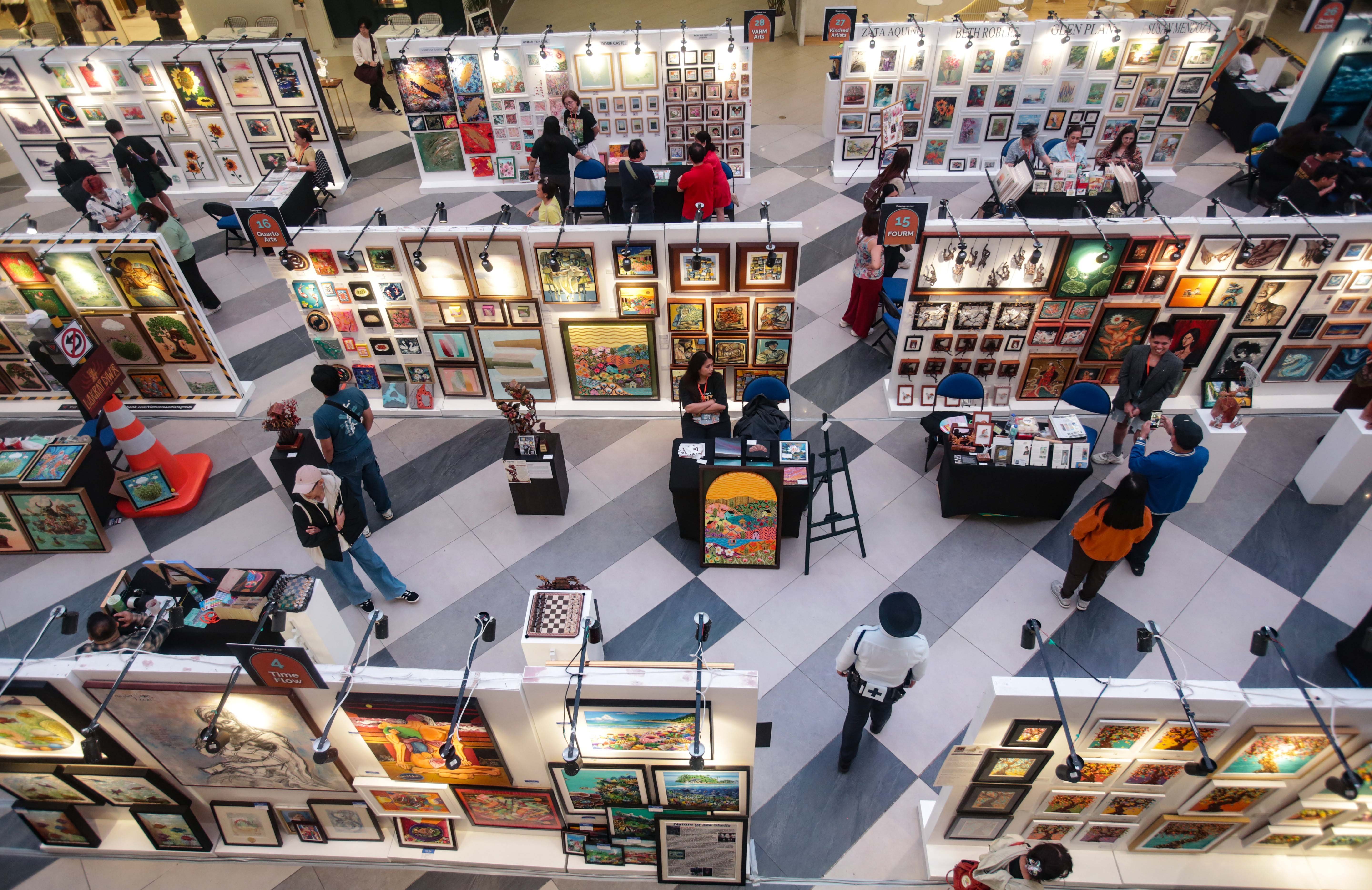 Gateway Art Fair extends exhibition until 11 October