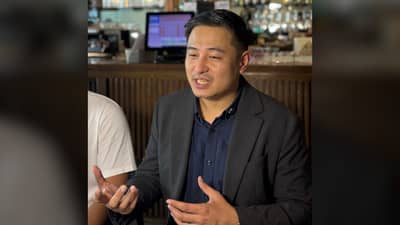 GCASH general manager for Wealth Management Darvin Sy Su discusses the company’s push for responsible investing during a working luncheon in Bonifacio Global City.