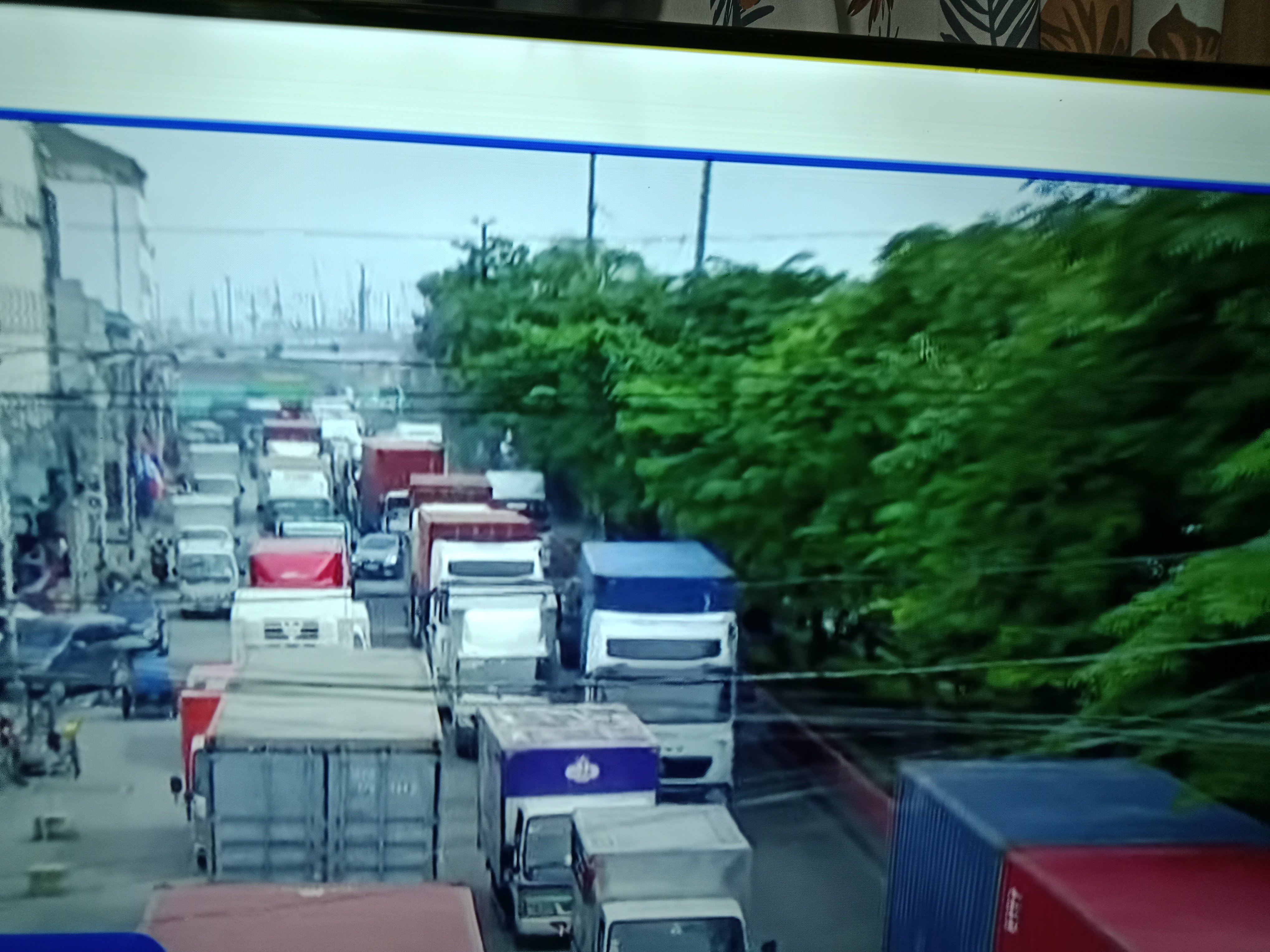 Truckers suspend operations over port congestion, rising costs